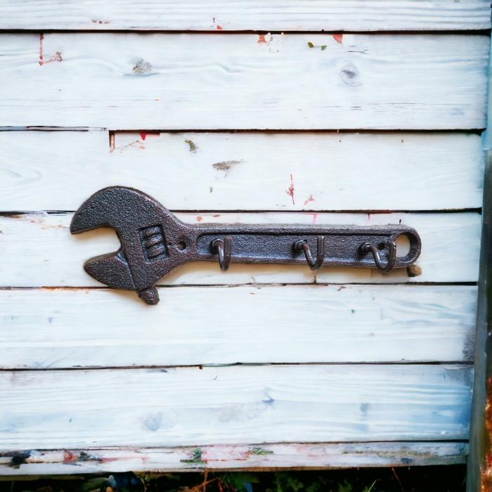 Cast Iron Metal Wrench Key Holder  |  Cast Iron Outdoor Gardenwares Cast Iron