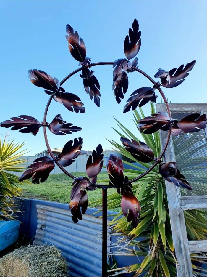 Falling Leaves Wind Spinner – Deep Bronze  |  Windspinners Metal Decor Metal Decor