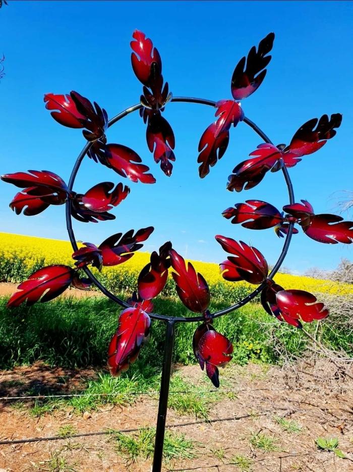 Falling Leaves Wind Spinner – Red  |  Metal Decor Metal Decor Metal Decor