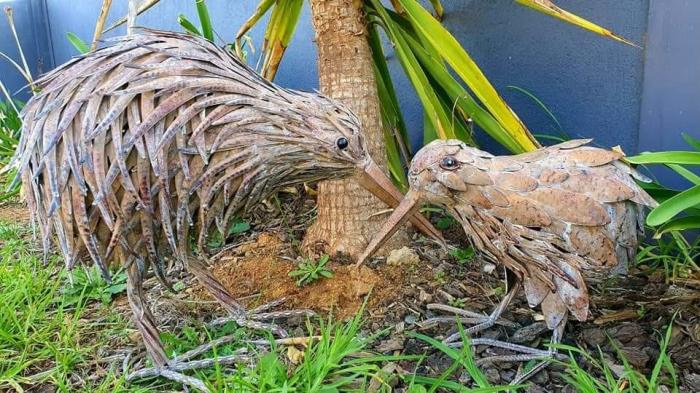 Large Rustic Metal Garden Kiwi Bird  |  Metal Decor Garden Creatures Garden Creatures