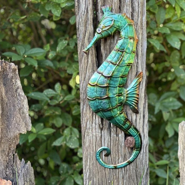 Lone Seahorse Wall Art  |  Outdoor Wall Art Metal Decor Metal Decor