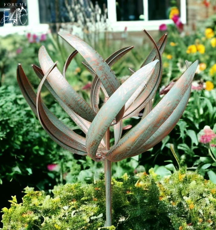 Lotus Wind Spinner- Champagne  |  Windspinners Outdoor Gardenwares Windspinners