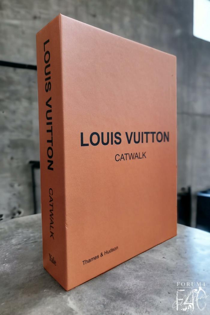 Louis Vuitton Catwalk Display Book Box Orange  |  Accessories Accessories Accessories