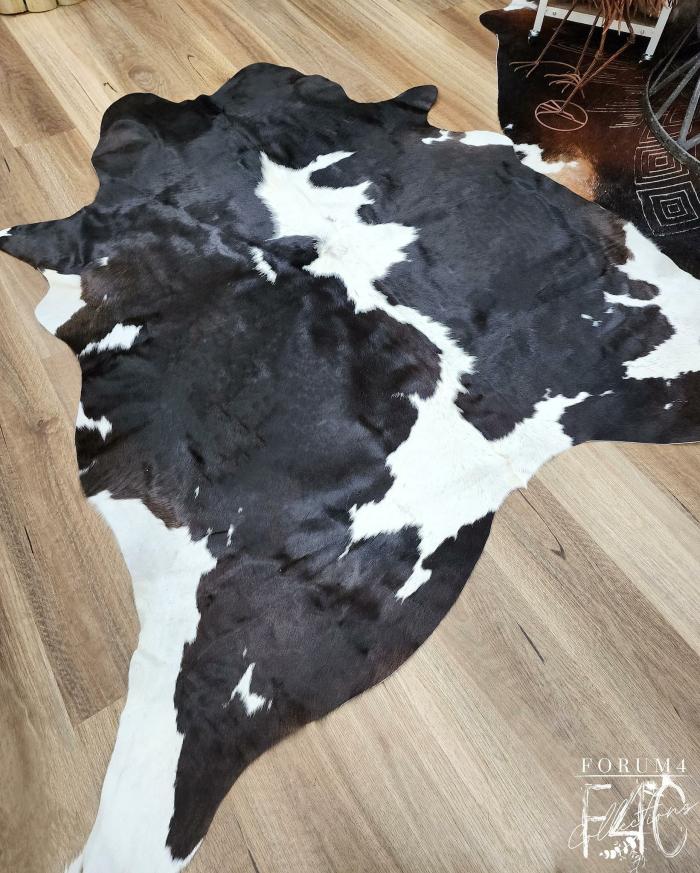 Regular Black & White Cow Hide Floor Rug  |  Floor Rugs Cow Lovers Cow Lovers