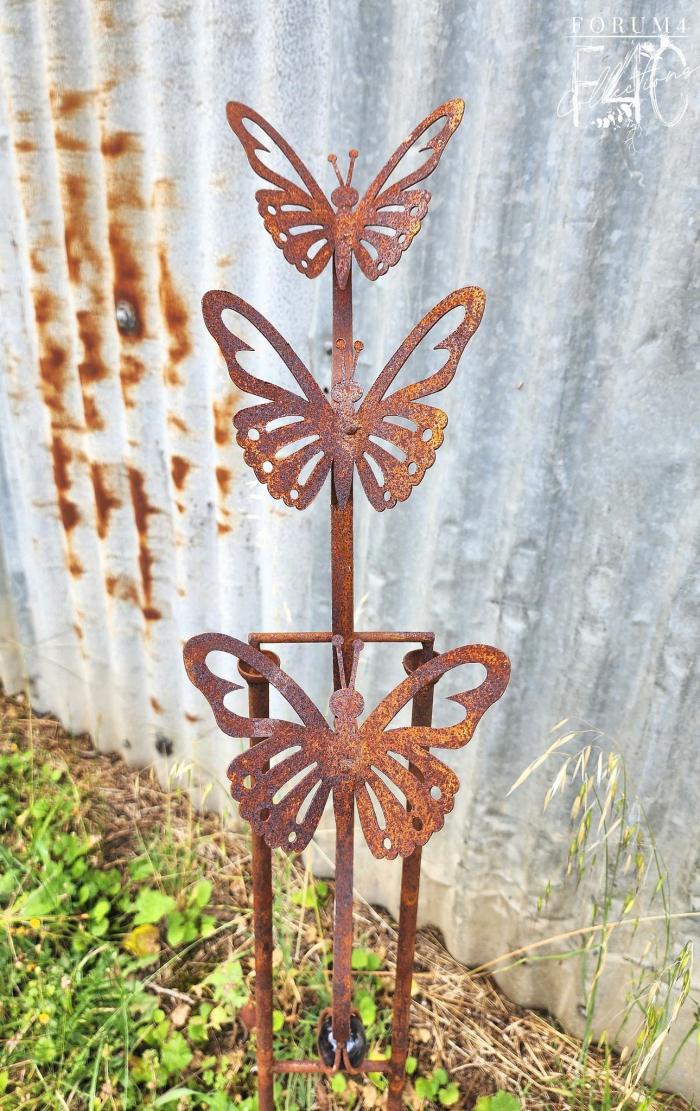 Rusty Butterflies Rocking Topiary With Ball  |  Metal Decor Garden Accessories Garden Accessories