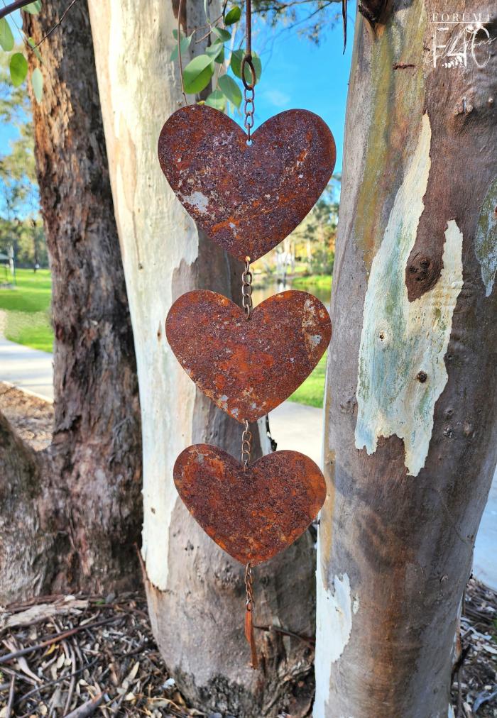 Rusty Chain Of Hearts  |  Garden Accessories Garden Accessories Garden Accessories