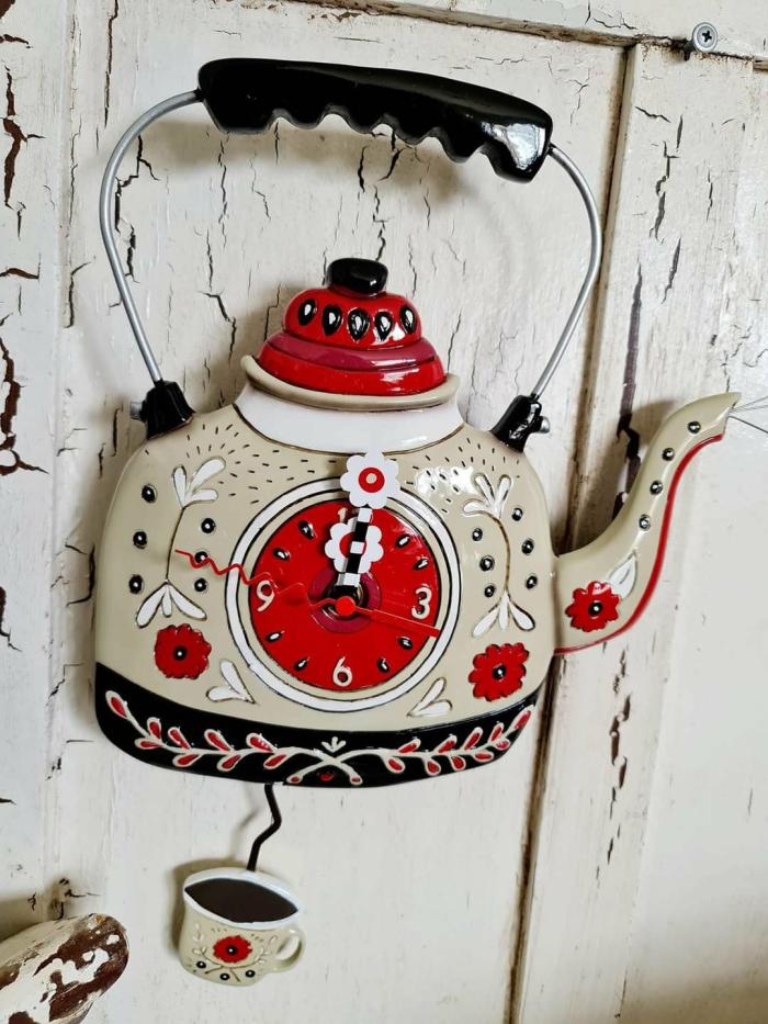 Vintage Kettle Pendulum Novelty Clock  |  Clocks Clocks Clocks