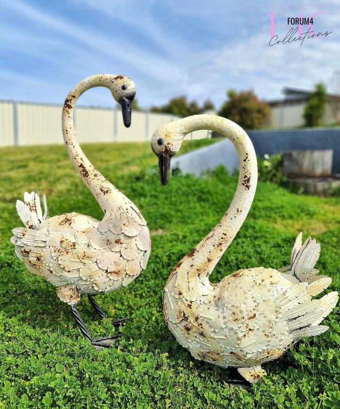 Xl Metal Garden Swan Pair  |  Metal Decor Garden Creatures Garden Creatures