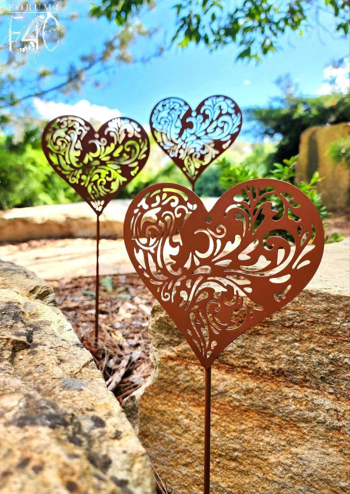 Rustic Boutique Heart Garden Stake  |  Garden Stakes Garden Accessories Garden Accessories